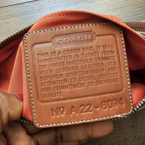 Coach Y2K Signature Tan Leather Demi Mini Shoulder Bag Baguette - Picture 4 of 9